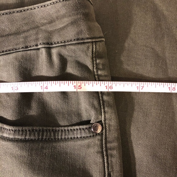 Listicle SUPER FLARE size Medium (24-26) pants. - Picture 9 of 11